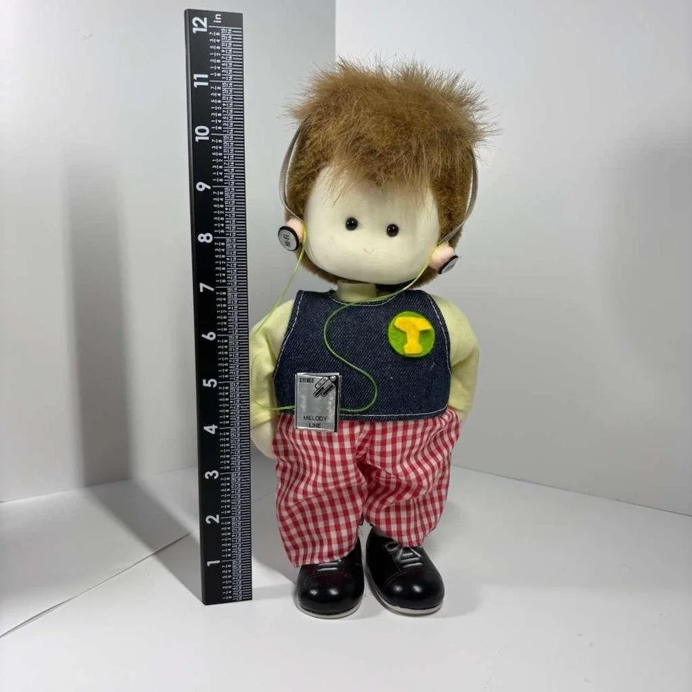 Vintage‎ Wind Up Irish Musical Moving Boy Doll Mohawk Hairdo Walkman & Earphones